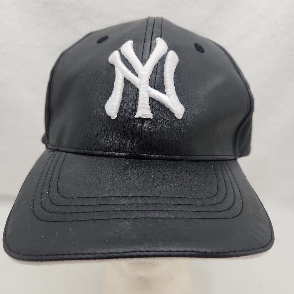 Cap New York Yankees Acrylic Wool One Size Stretchy Leather Look Hat Trucker VTG